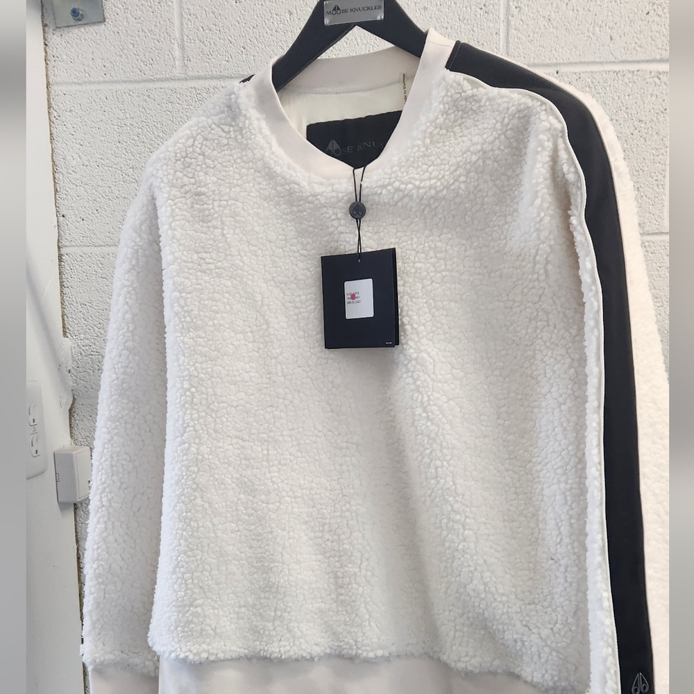 Moose Knuckles White Pullover